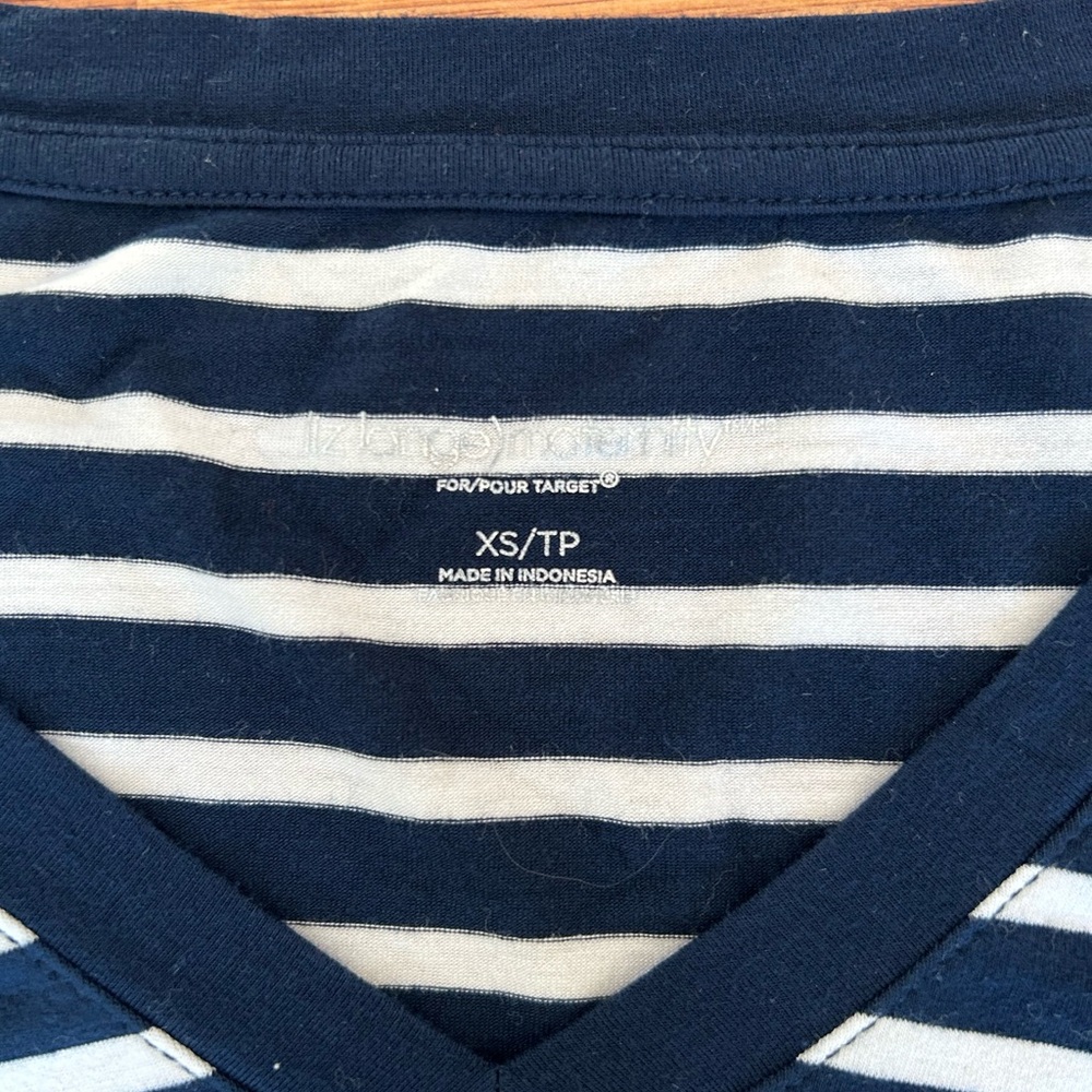 Liz Lange Navy and White Striped Cap Sleeve Maternity Top size XS EUC - Picture 8 of 9